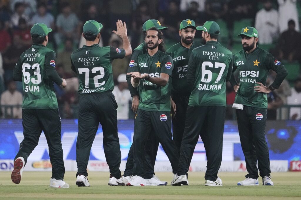 Confident Pakistan eye clean sweep against misfiring Bangladesh