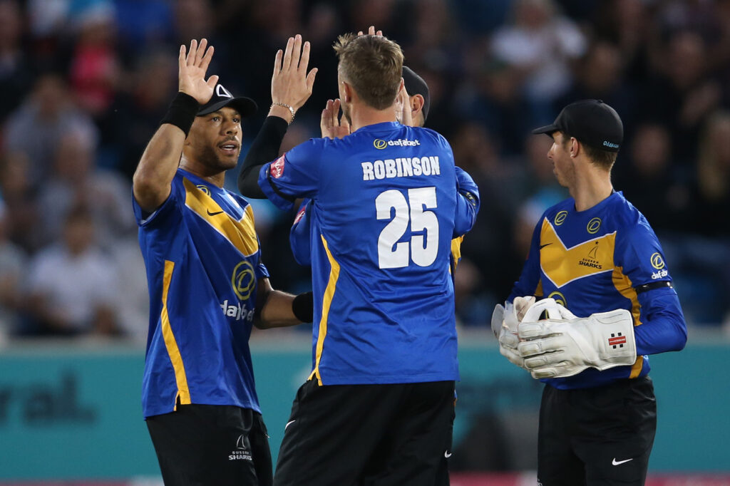 Mills mows down Gloucestershire to make it two from two for Sussex
